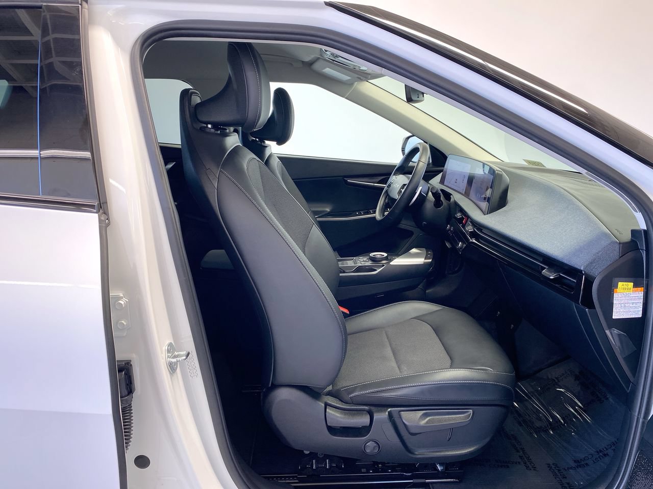 Certified 2024 Kia EV6 Light RWD image 28