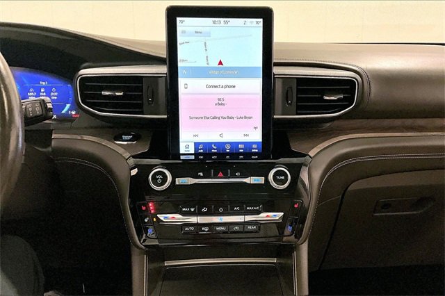 Used 2022 Ford Explorer Platinum w/ Technology Package image 15