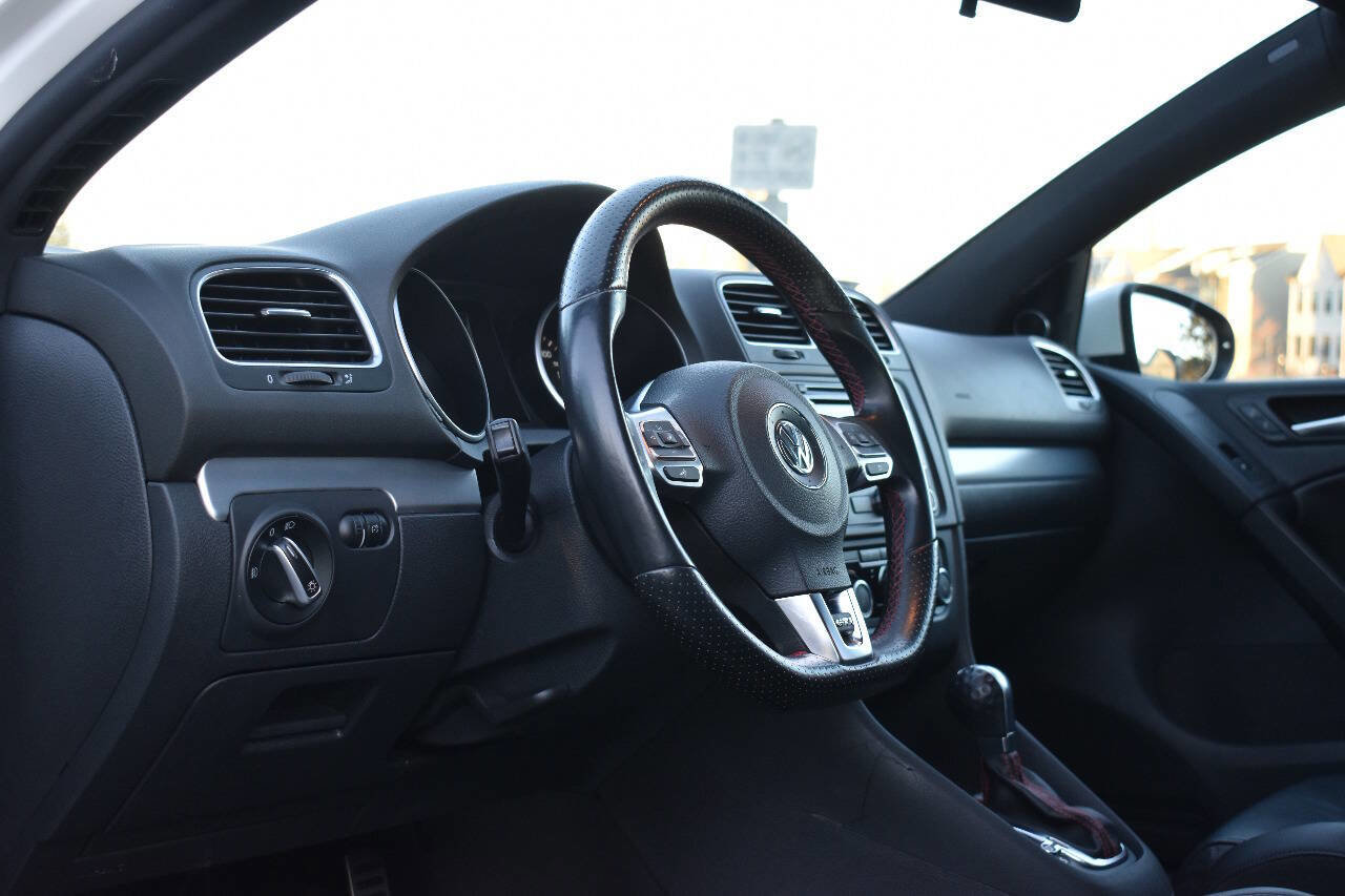 Used 2013 Volkswagen GTI Autobahn image 19