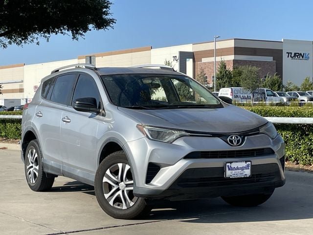 Used 2016 Toyota RAV4 LE FWD image 2