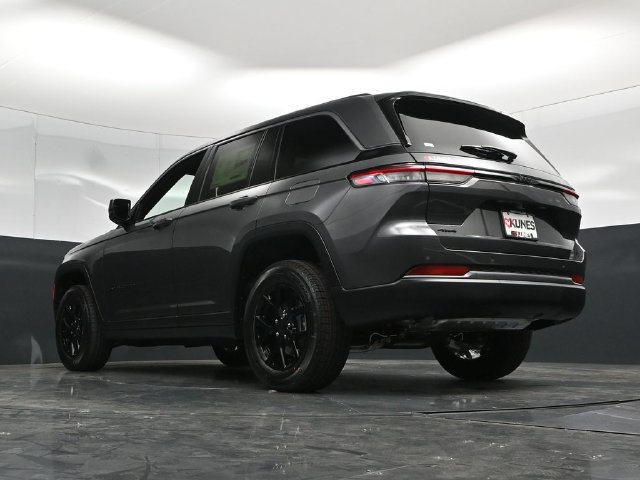 New 2026 Jeep Grand Cherokee Altitude AWD/4WD image 62