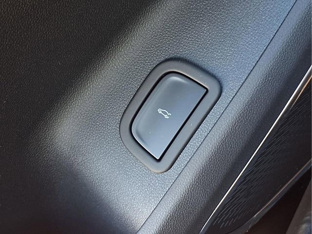 New 2026 GMC Acadia Denali Ultimate w/ LPO, Floor Liner Package image 18