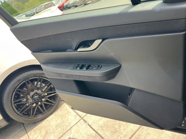 Used 2023 Fisker Ocean Extreme AWD/4WD image 18