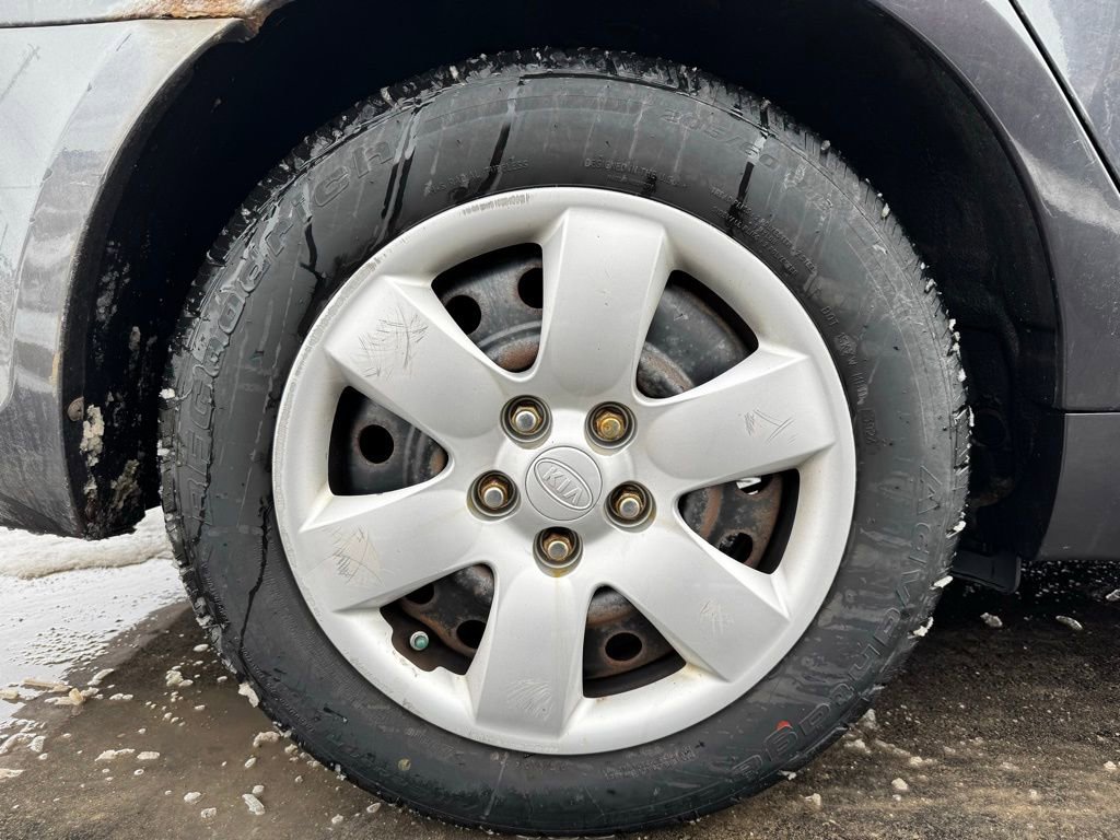 Used 2010 Kia Optima LX image 35