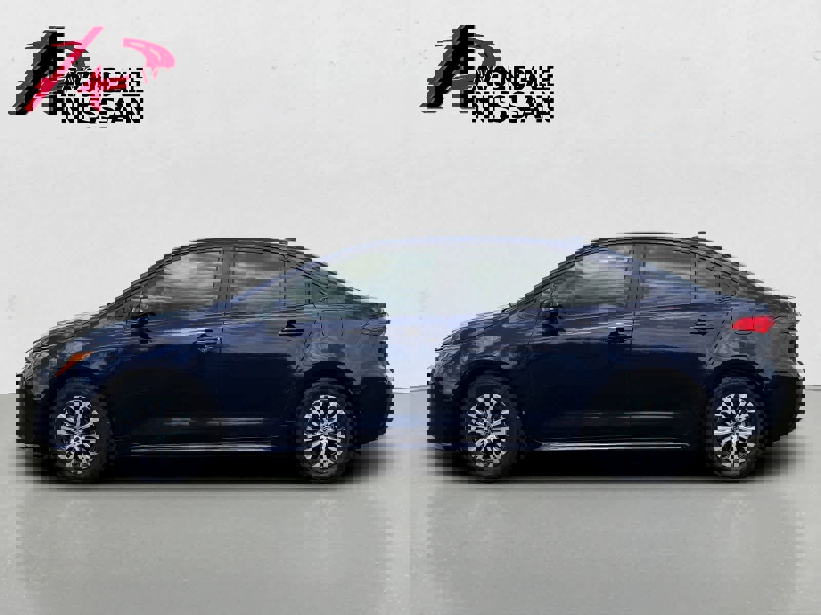 Used 2022 Toyota Corolla LE w/ Premium Interior Package image 3