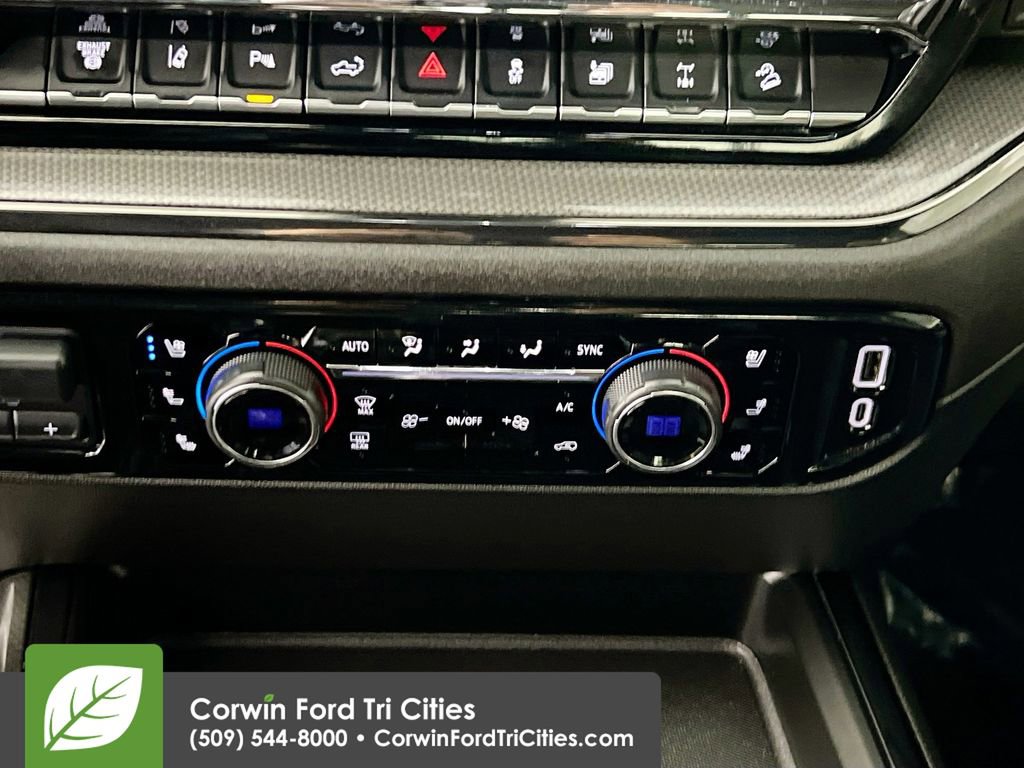 Used 2024 Chevrolet Silverado 2500 ZR2 w/ Technology Package image 9