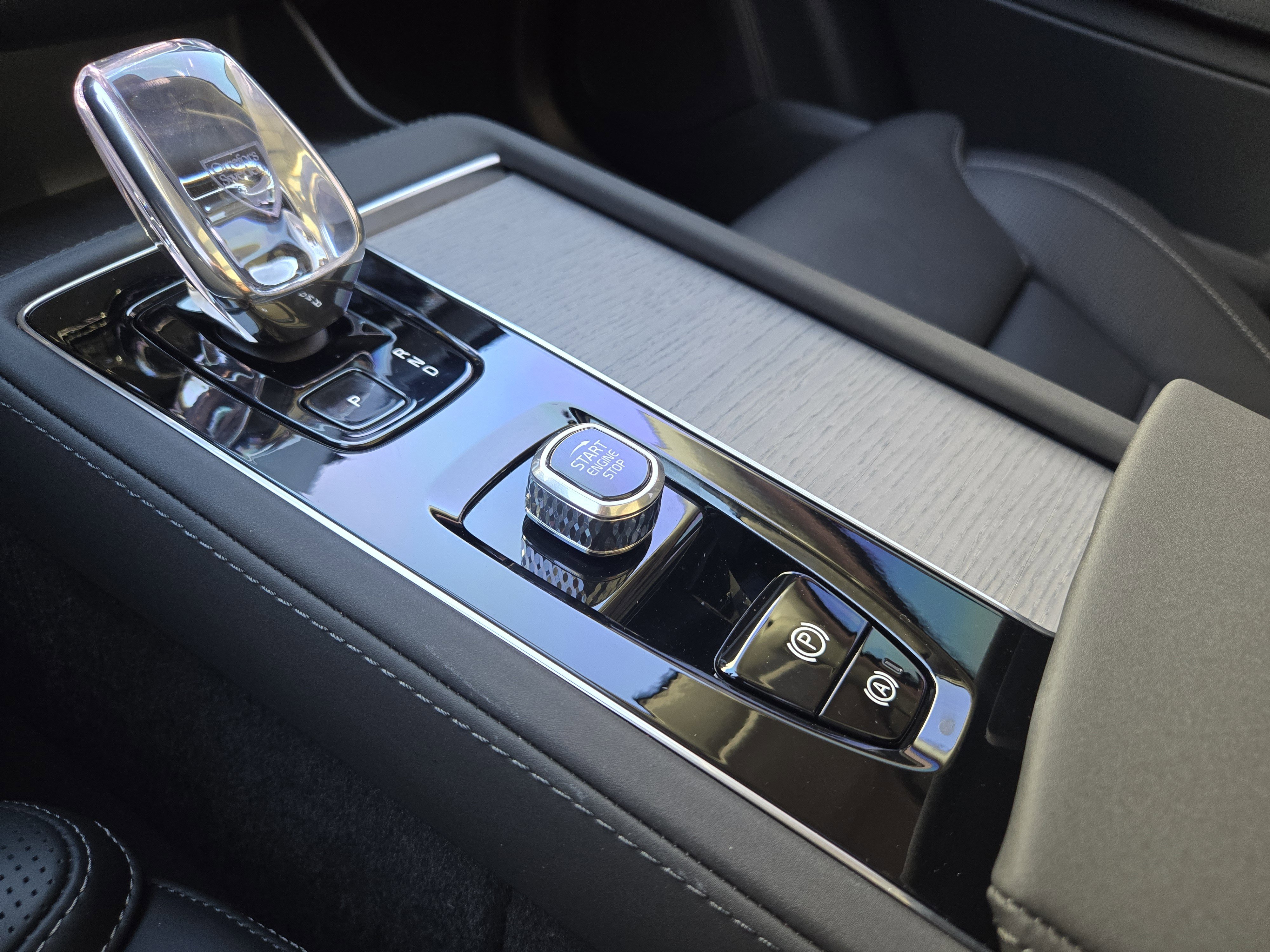 Used 2026 Volvo XC90 T8 Ultra image 23