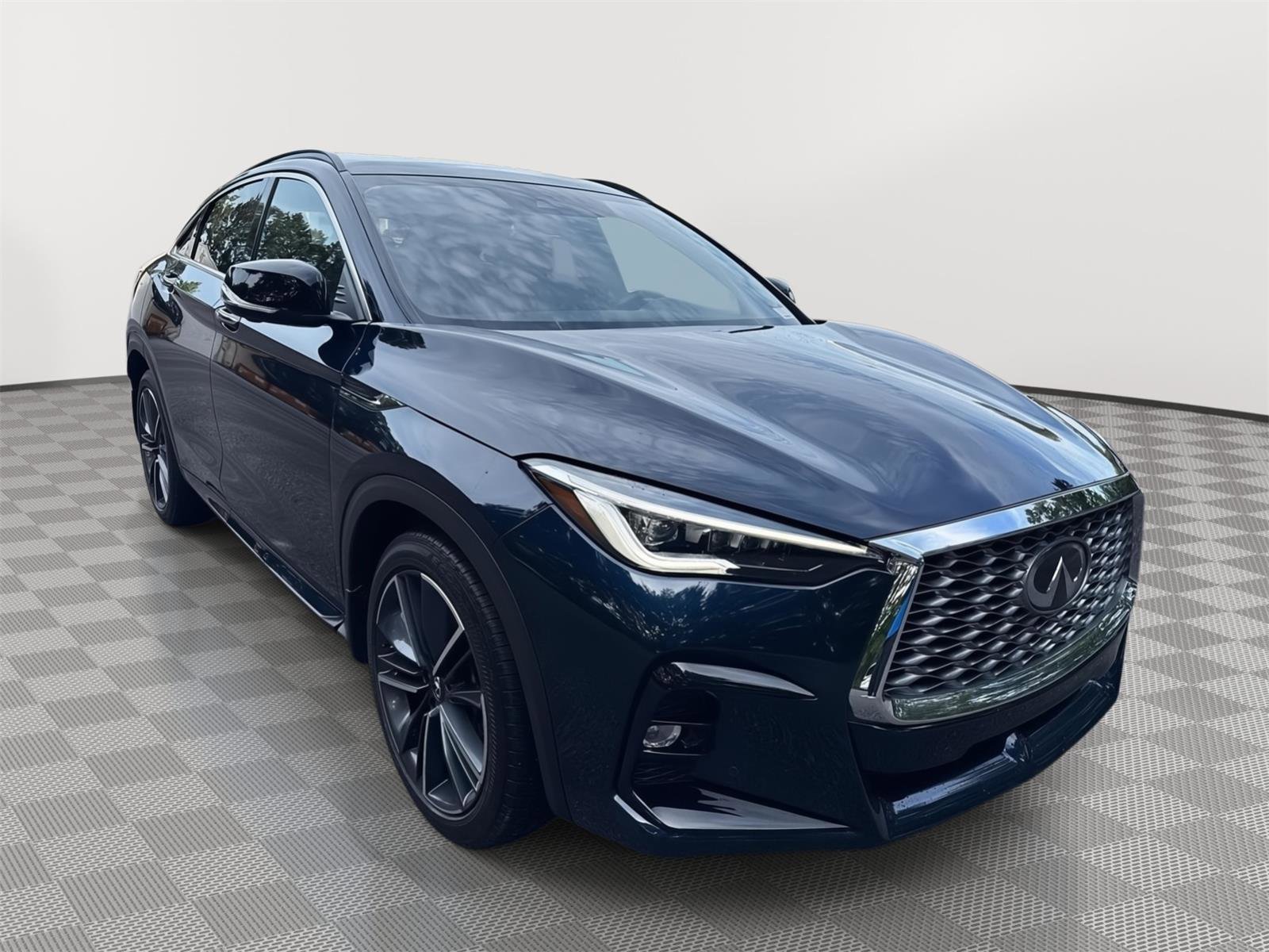Certified 2025 INFINITI QX55 Essential AWD/4WD image 4