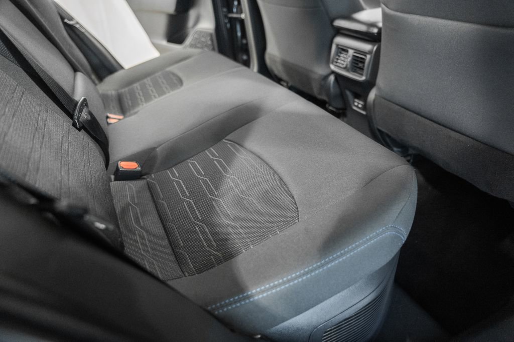 Used 2022 Toyota RAV4 SE w/ Convenience Package image 34