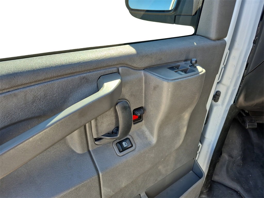 Used 2021 GMC Savana 2500 w/ Driver Convenience Package image 23