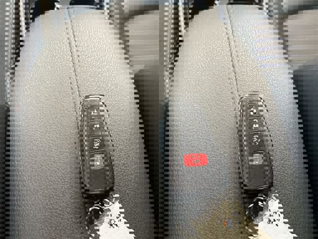 Used 2020 Toyota RAV4 XSE image 36