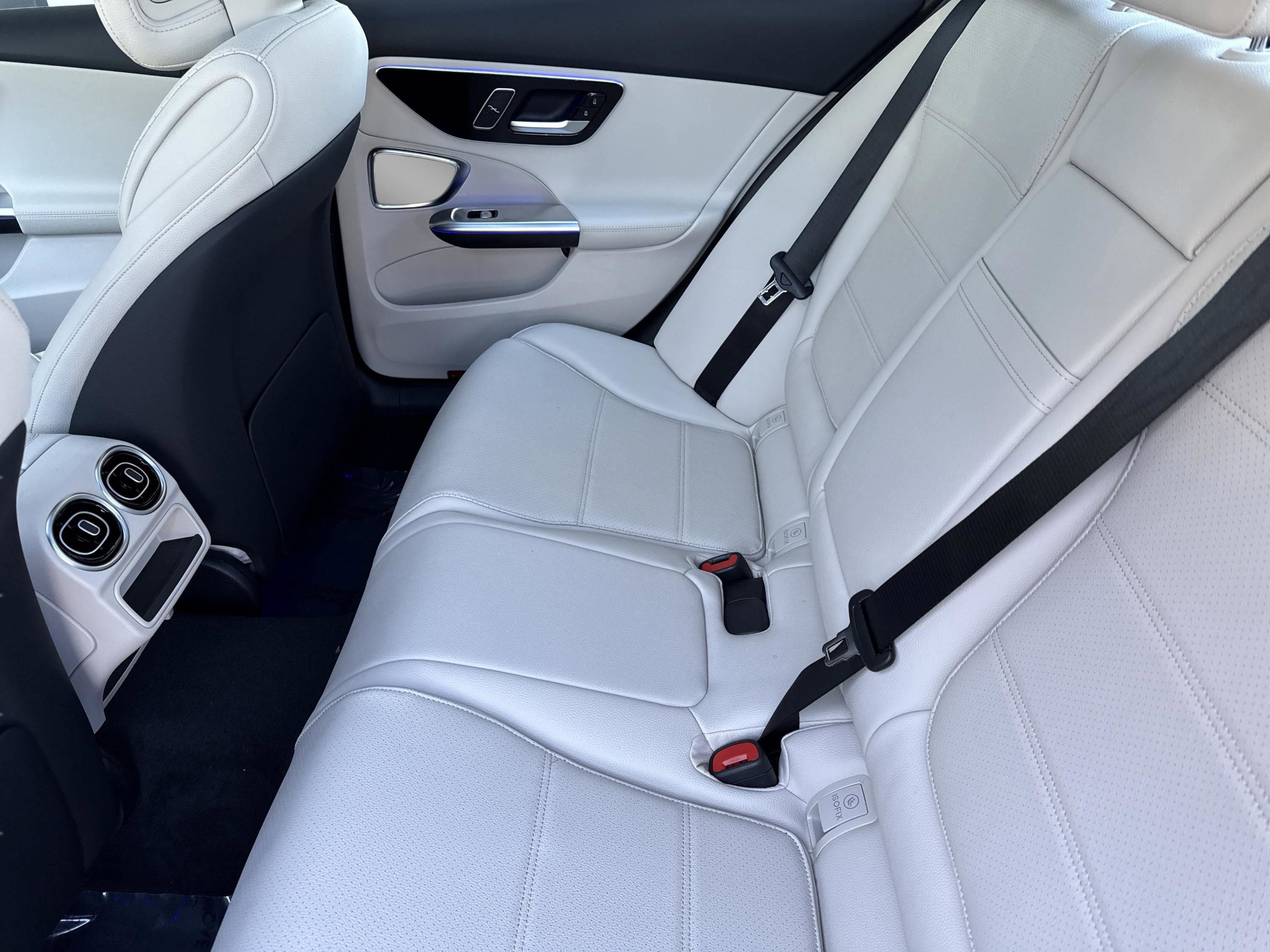 Used 2026 Mercedes-Benz C 300 Sedan image 32