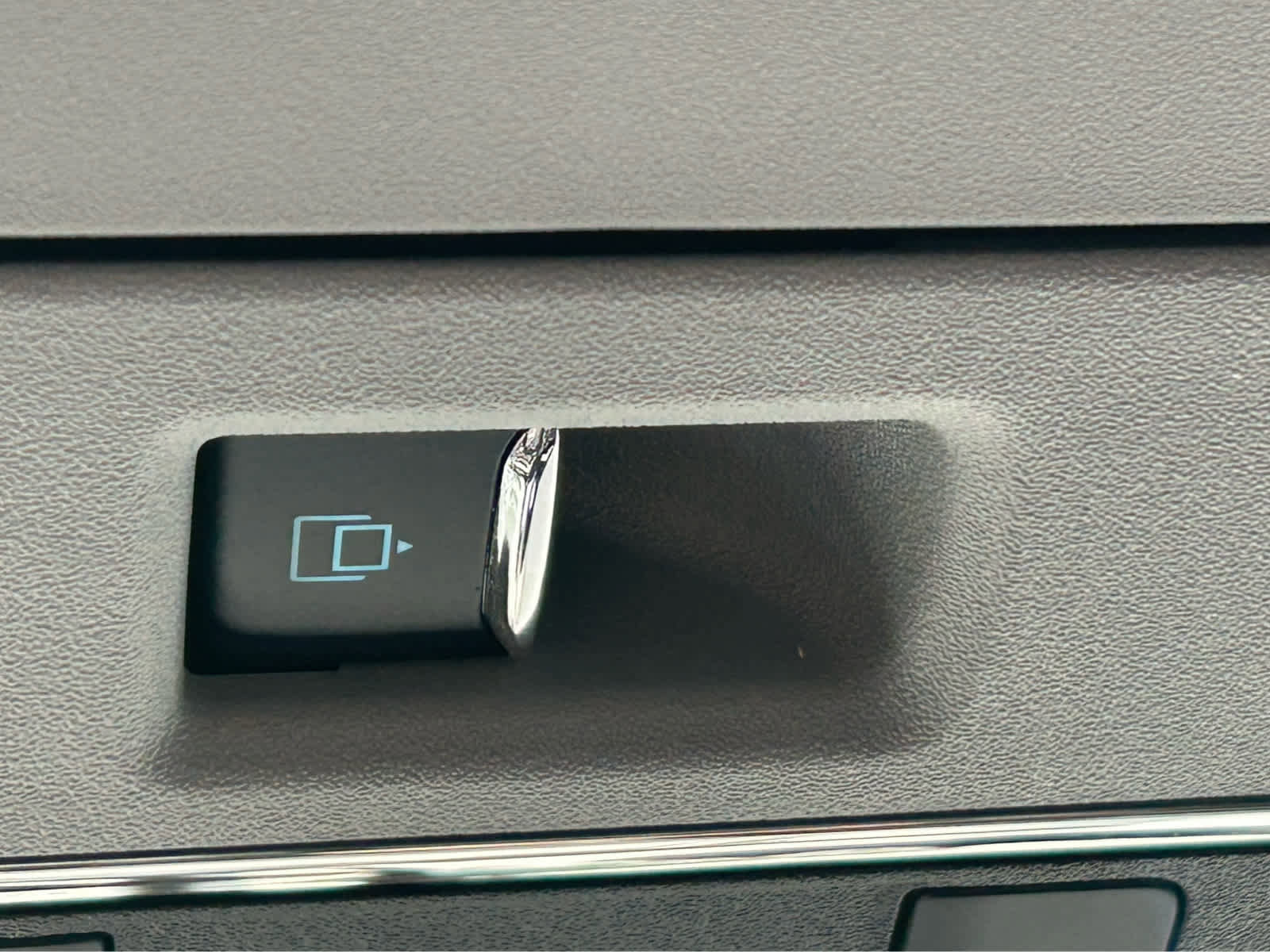 Used 2024 Ford F250 Lariat w/ Chrome Package image 63