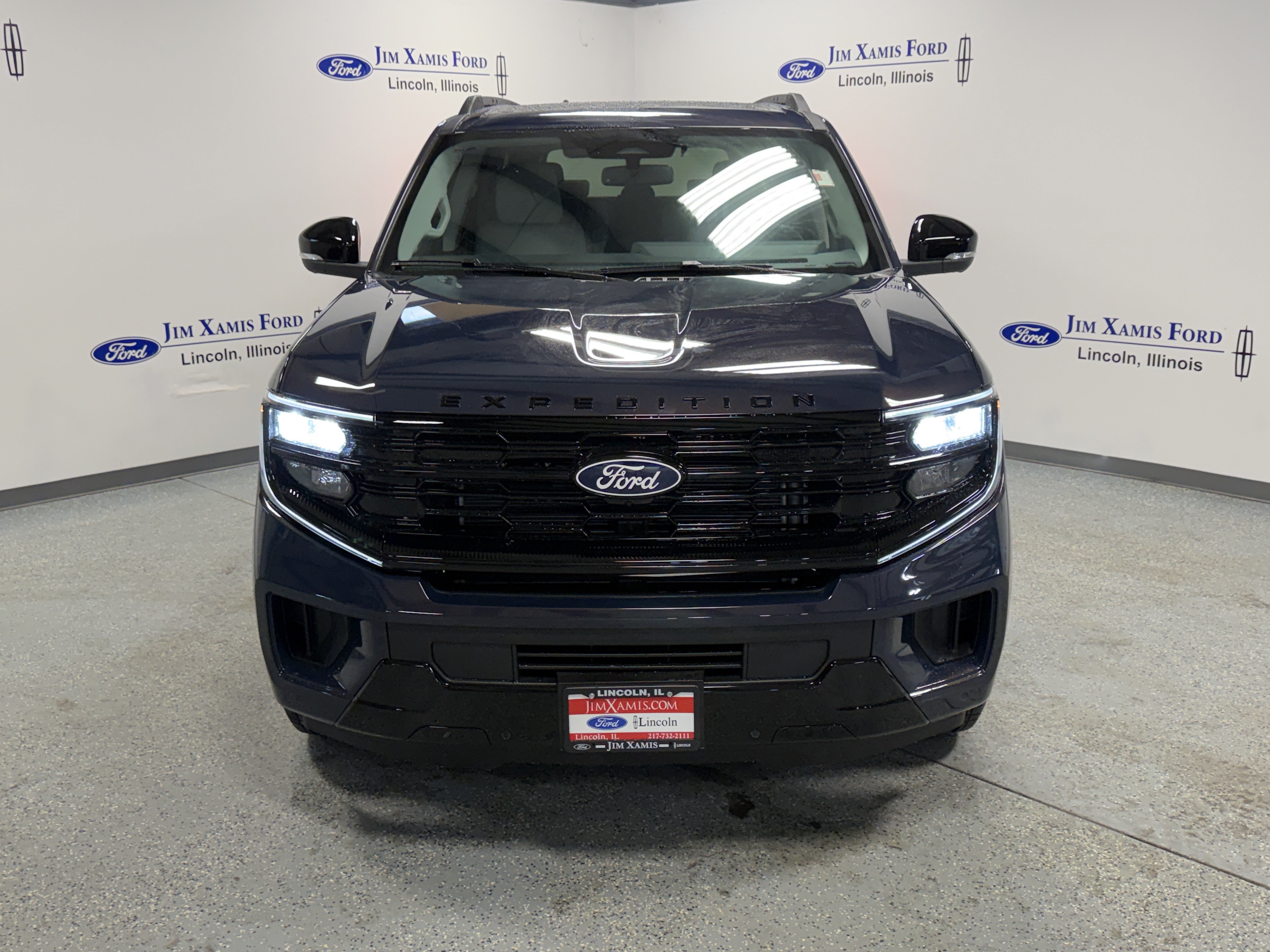 New 2027 Ford Expedition Platinum AWD/4WD image 2
