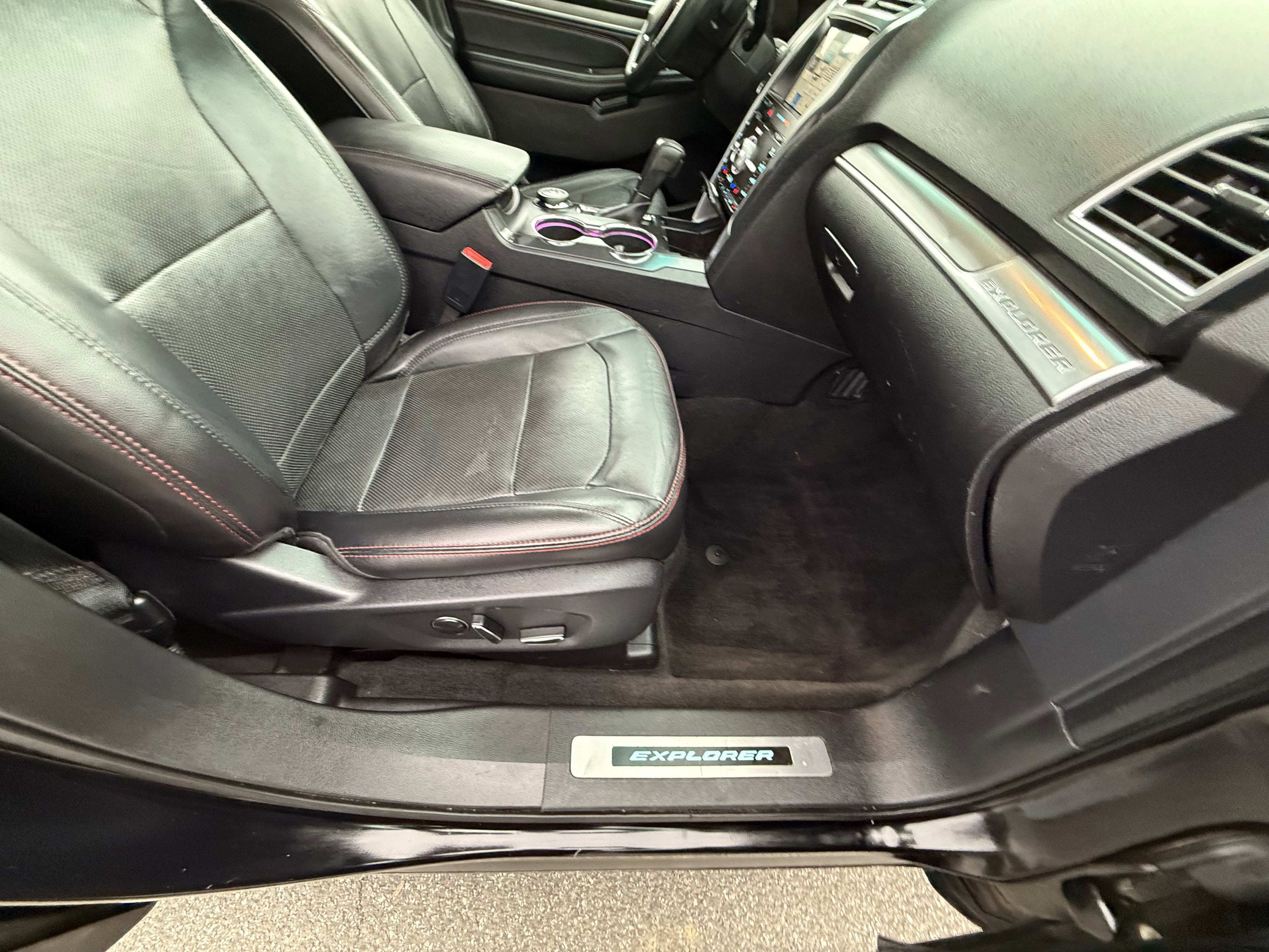 Used 2017 Ford Explorer Sport w/ Equipment Group 401A image 20