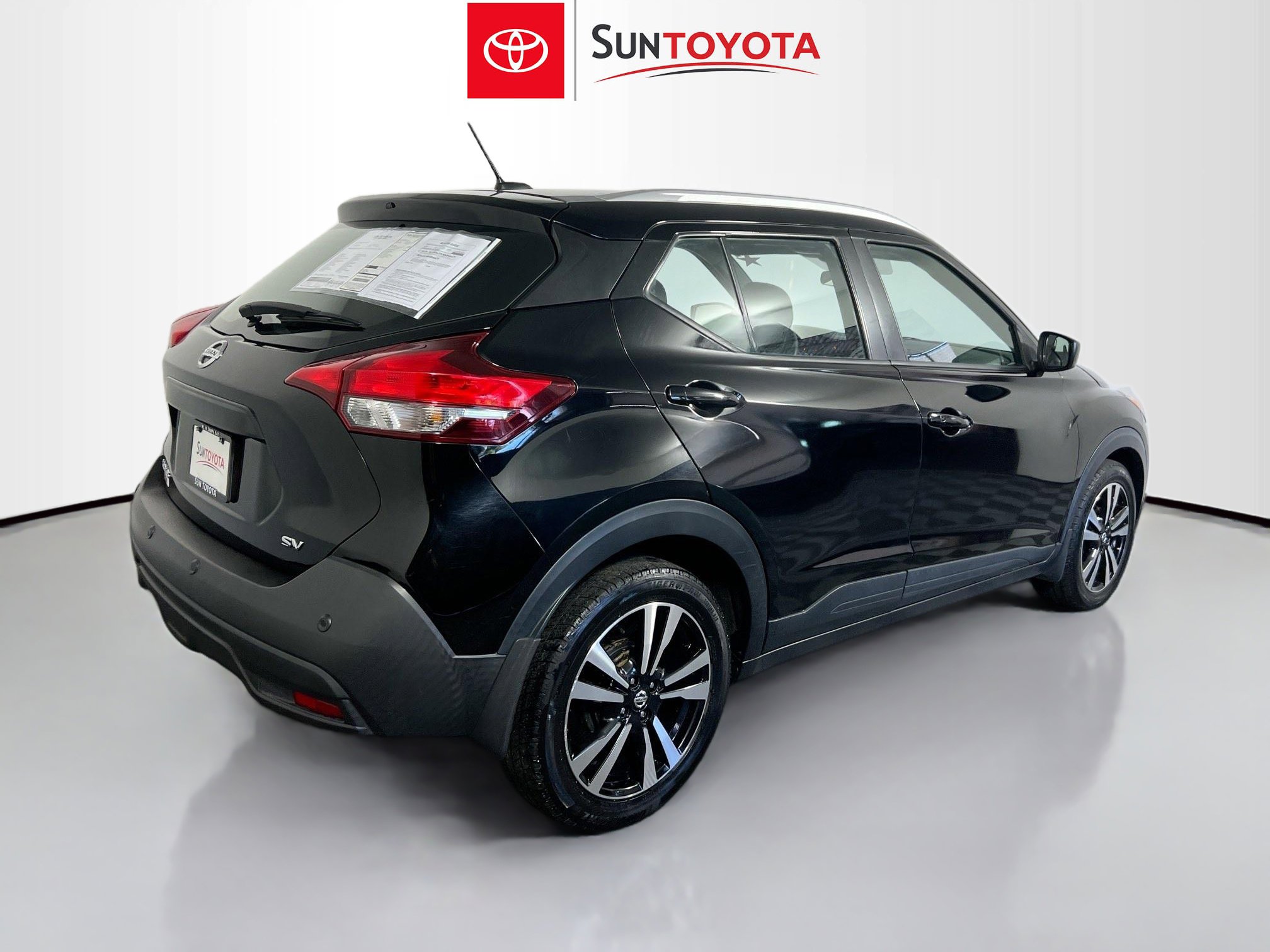 Used 2020 Nissan Kicks SV FWD image 4