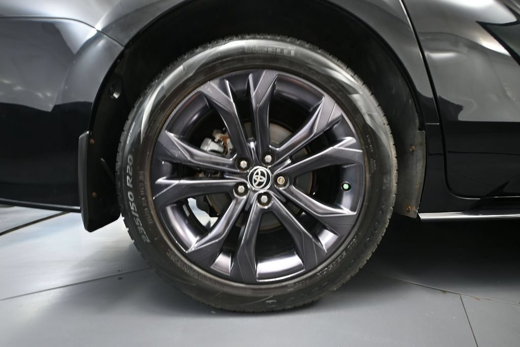 Used 2021 Toyota Sienna XSE FWD image 10