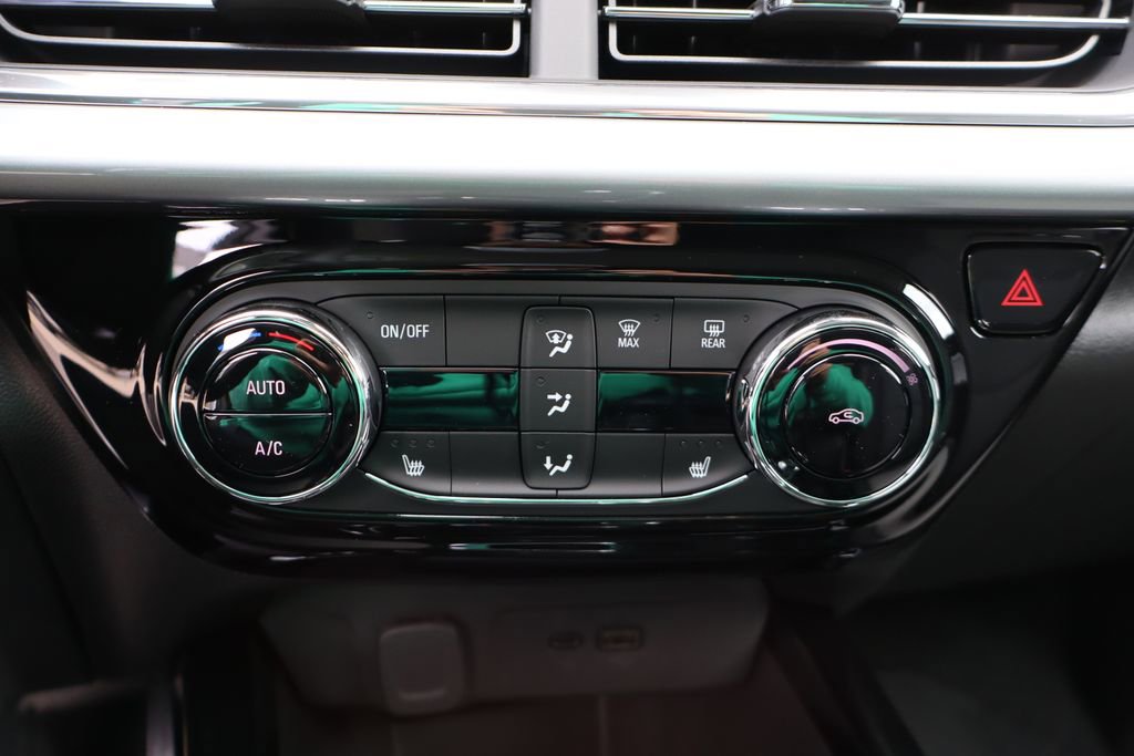 New 2026 Chevrolet Trax LT w/ Driver Confidence Package image 18