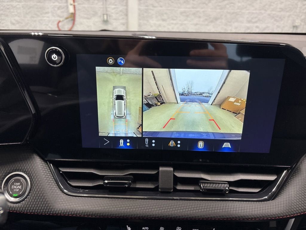 New 2026 Chevrolet Equinox RS w/ Safety and Technology Package AWD/4WD image 39