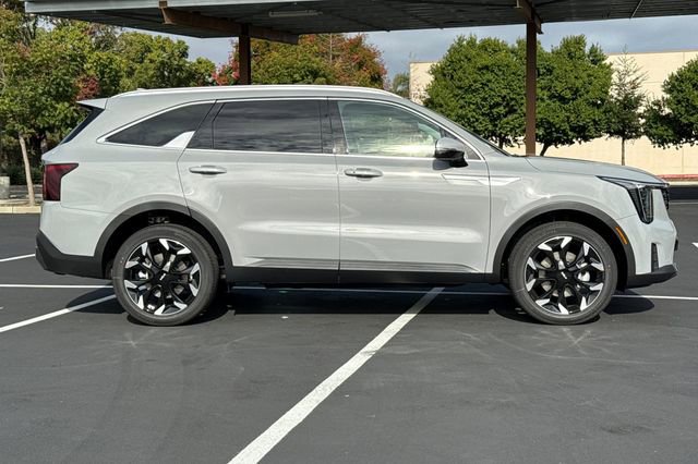 New 2026 Kia Sorento EX image 3