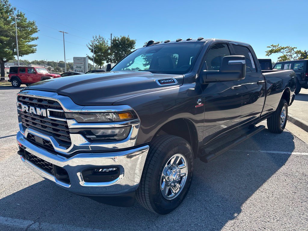 New 2027 RAM 3500 Tradesman AWD/4WD image 8