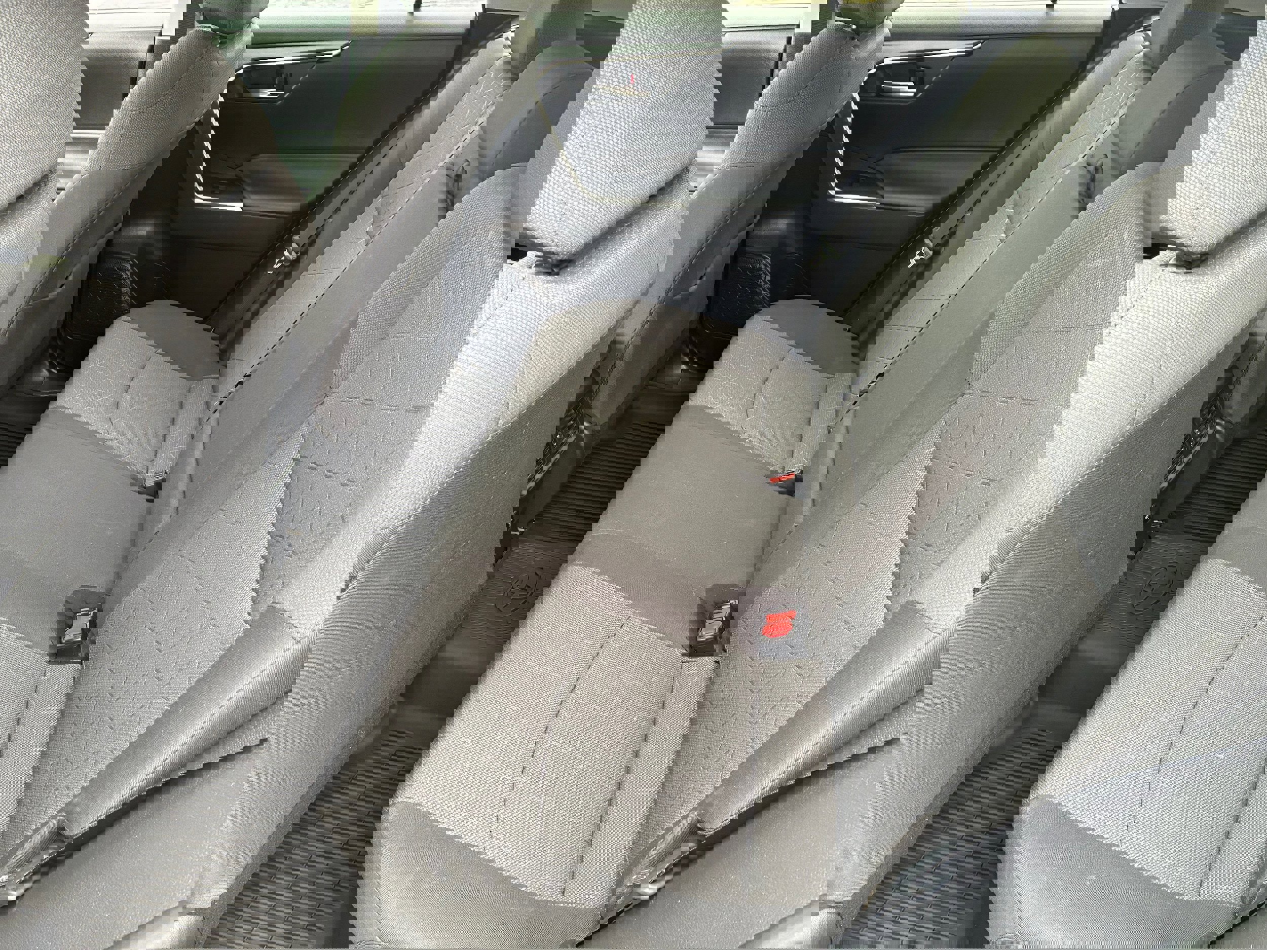 Used 2020 Toyota RAV4 XLE image 6