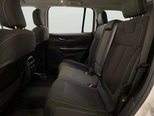 Used 2024 Jeep Grand Cherokee Laredo RWD image 58