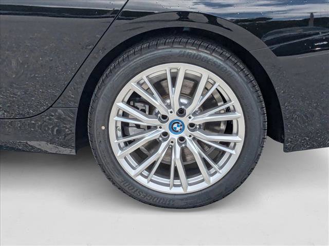 Used 2024 BMW 330e w/ Premium Package image 9