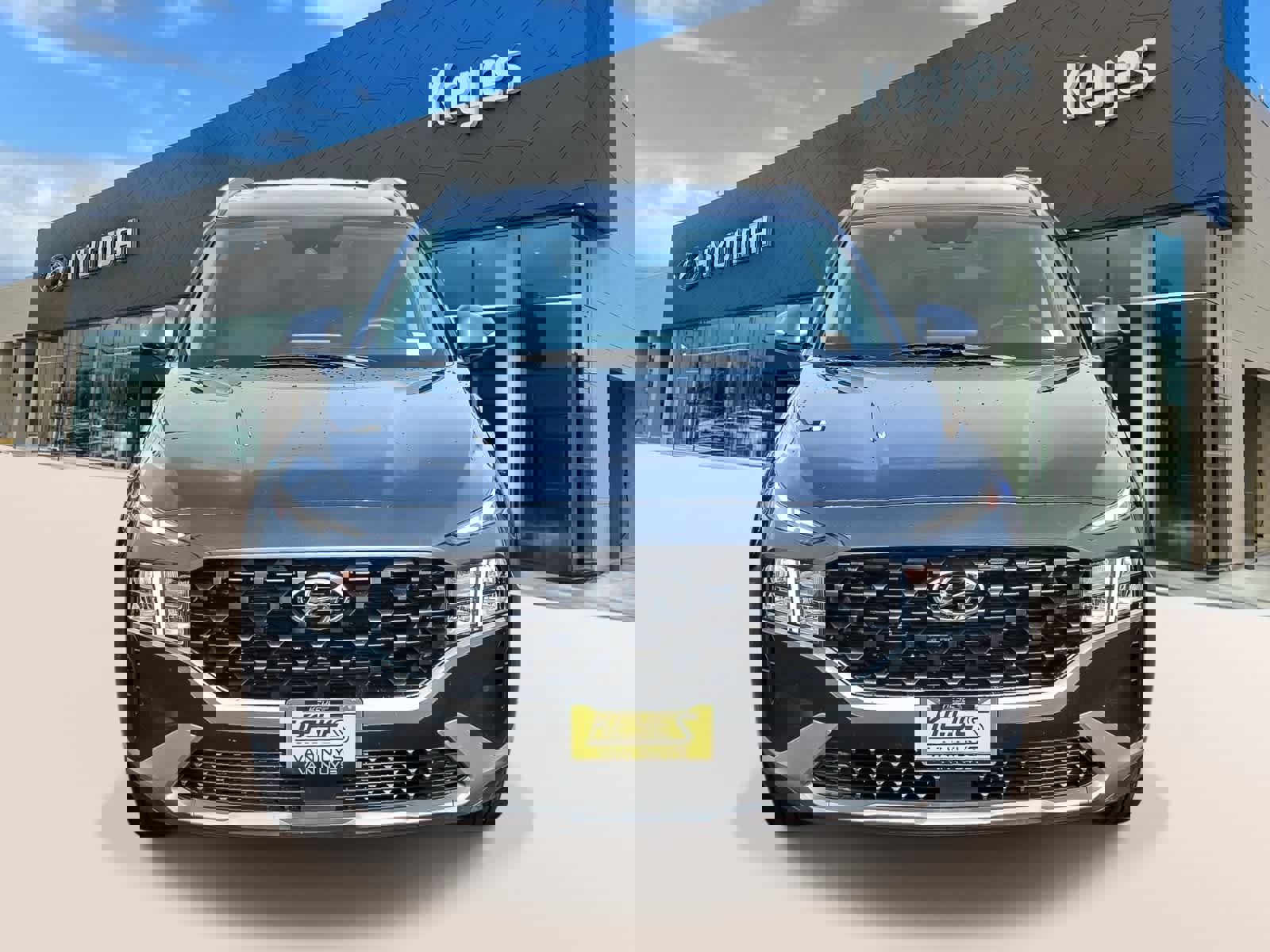 Used 2023 Hyundai Santa Fe SEL image 2