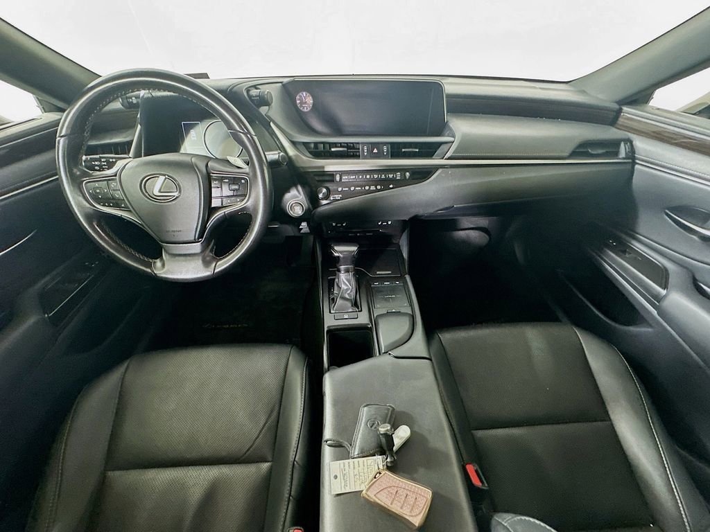 Used 2019 Lexus ES 350 w/ Premium Package image 10
