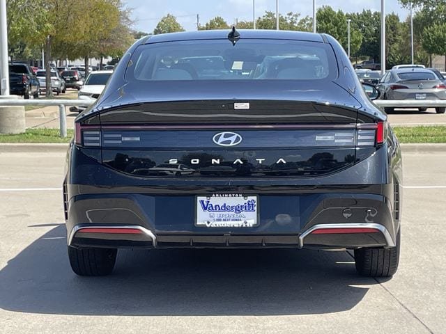 Used 2025 Hyundai Sonata SEL FWD image 5