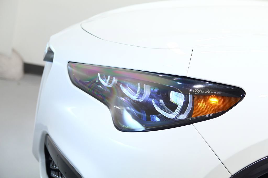 Used 2024 Alfa Romeo Stelvio Ti image 17