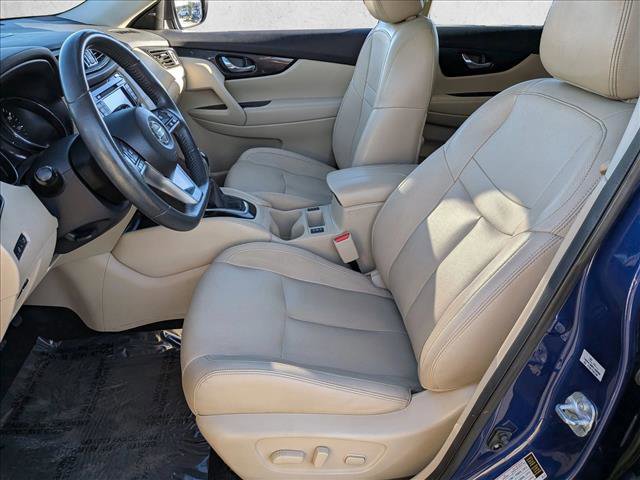 Used 2017 Nissan Rogue SL w/ SL Premium Package image 14