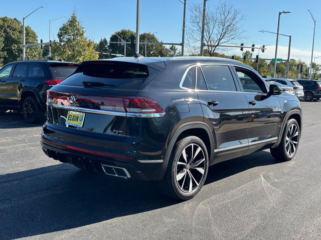Certified 2024 Volkswagen Atlas Cross Sport SEL Premium R-Line AWD/4WD image 4