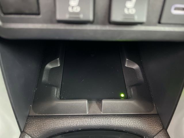 Used 2025 Toyota Corolla Cross XLE image 21