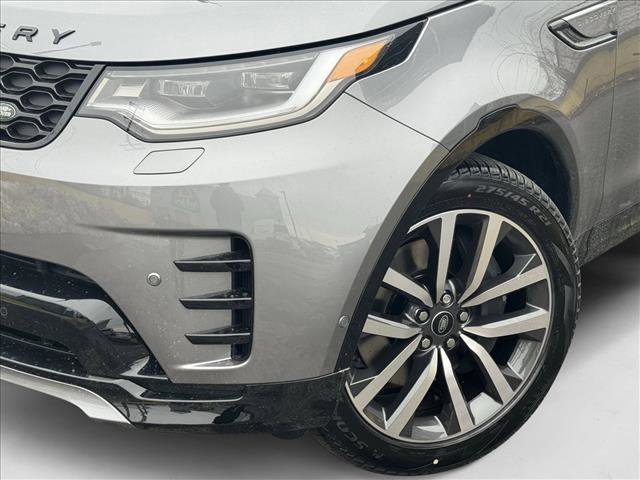 Certified 2024 Land Rover Discovery Dynamic SE image 10