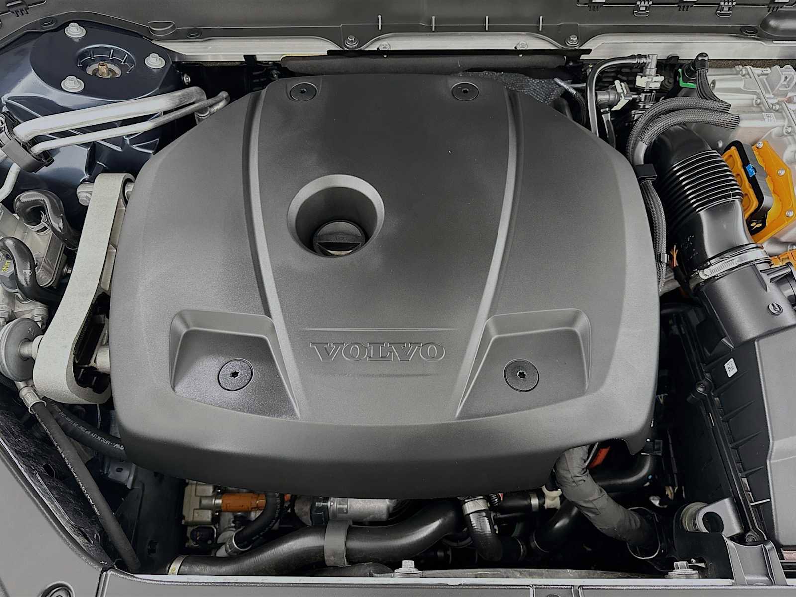 Used 2025 Volvo XC90 T8 Plus w/ Protection Package Premier image 30