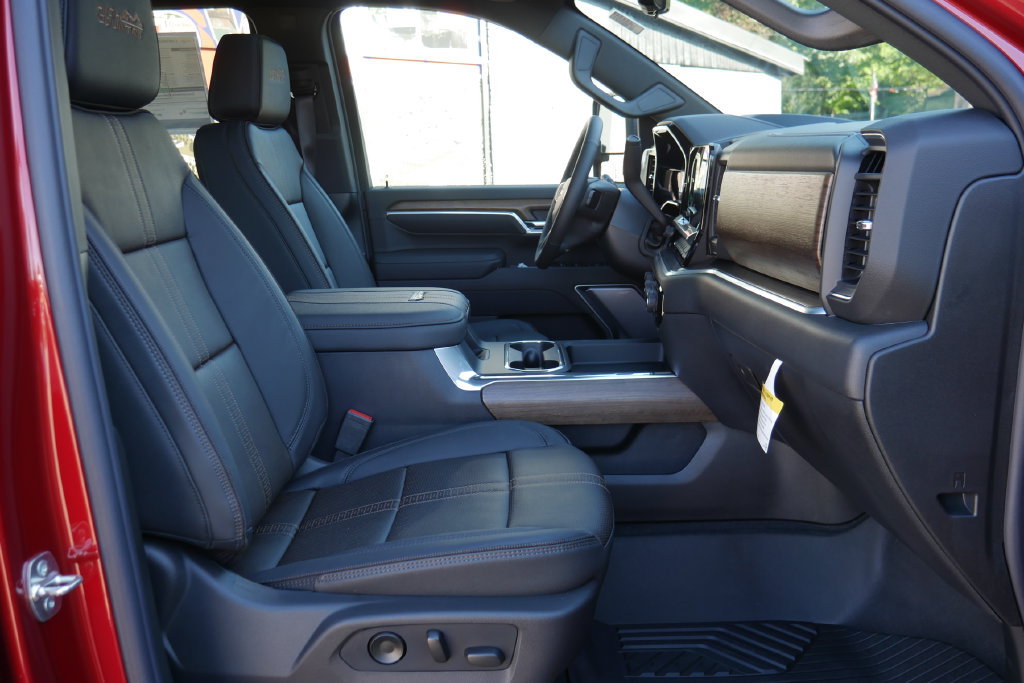 New 2026 Chevrolet Silverado 3500 High Country w/ High Country Premium Package AWD/4WD image 13