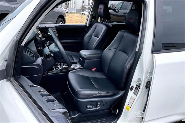 Used 2022 Toyota 4Runner TRD Off-Road Premium image 18