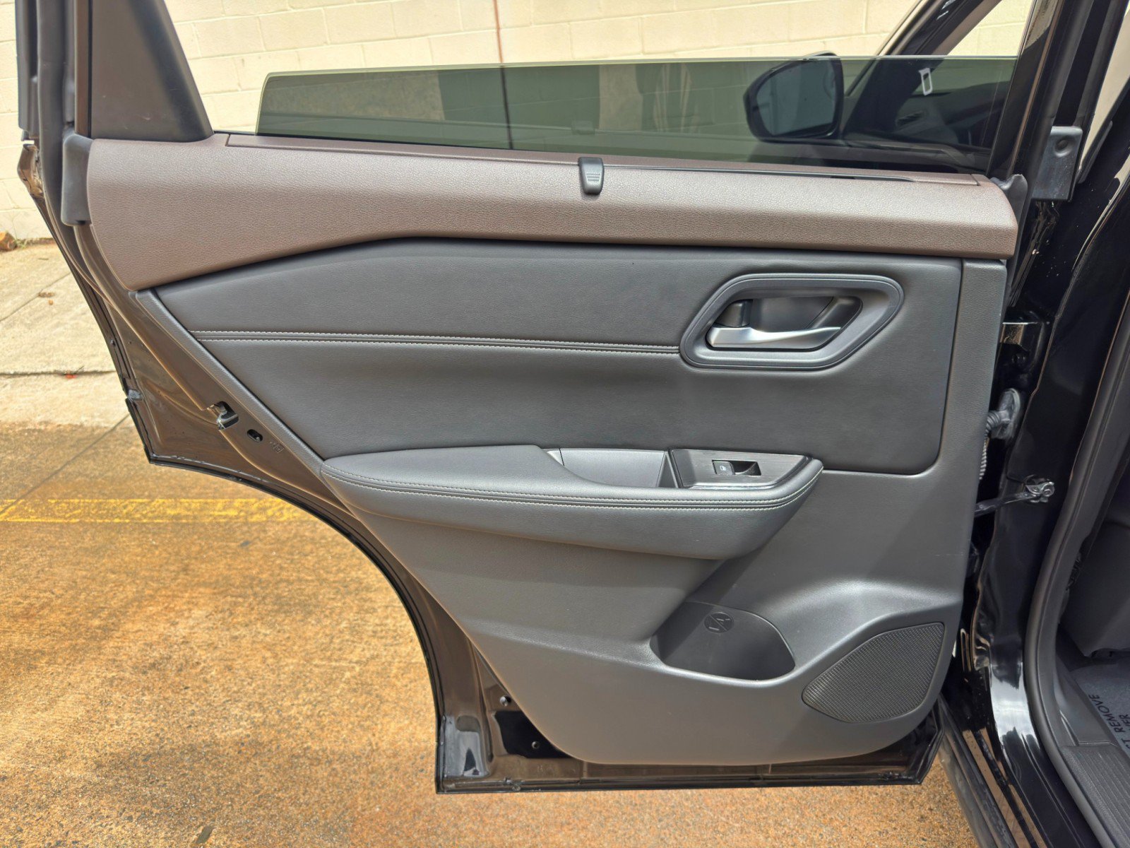 Used 2022 Nissan Rogue SV w/ SV Premium Package FWD image 37
