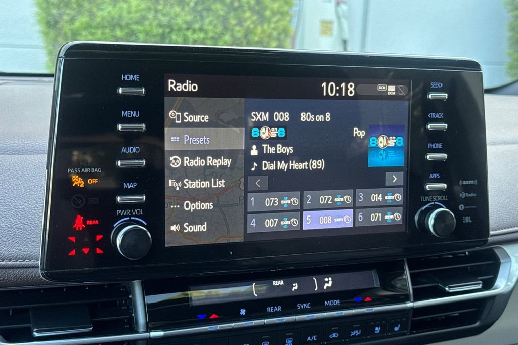 Certified 2023 Toyota Sienna Platinum image 17