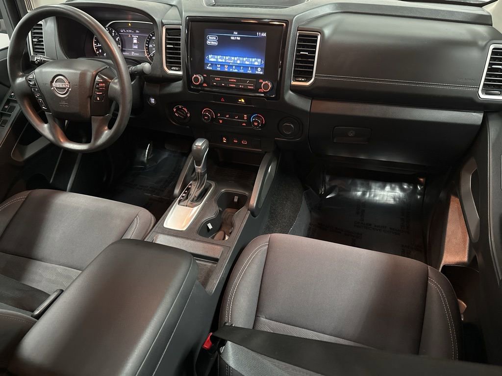 Used 2022 Nissan Frontier SV w/ Technology Package image 12