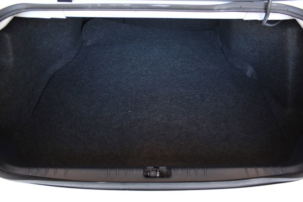 Used 2010 Chevrolet Impala LT w/ Luxury Edition Package image 16
