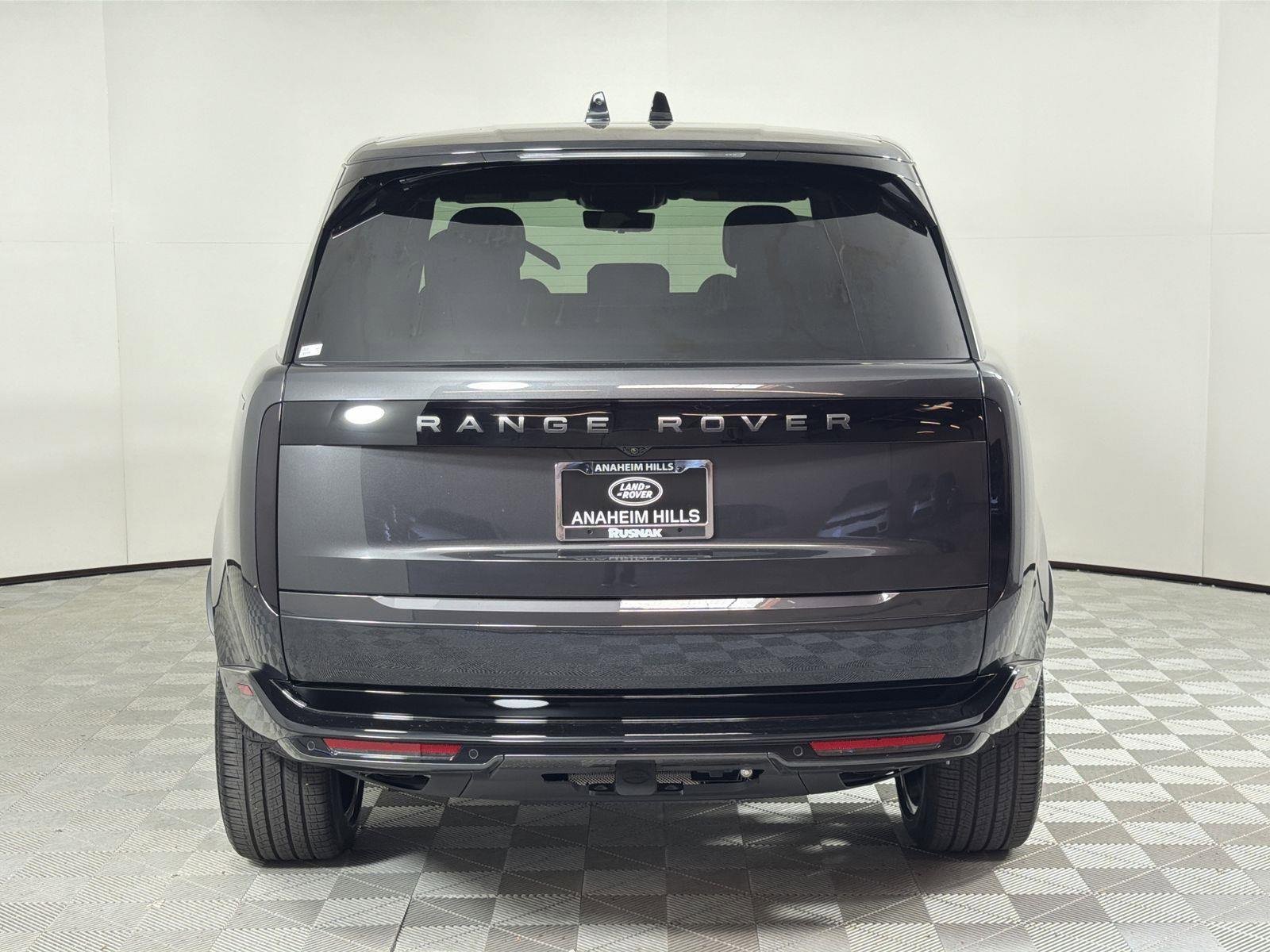 New 2026 Land Rover Range Rover SE image 4