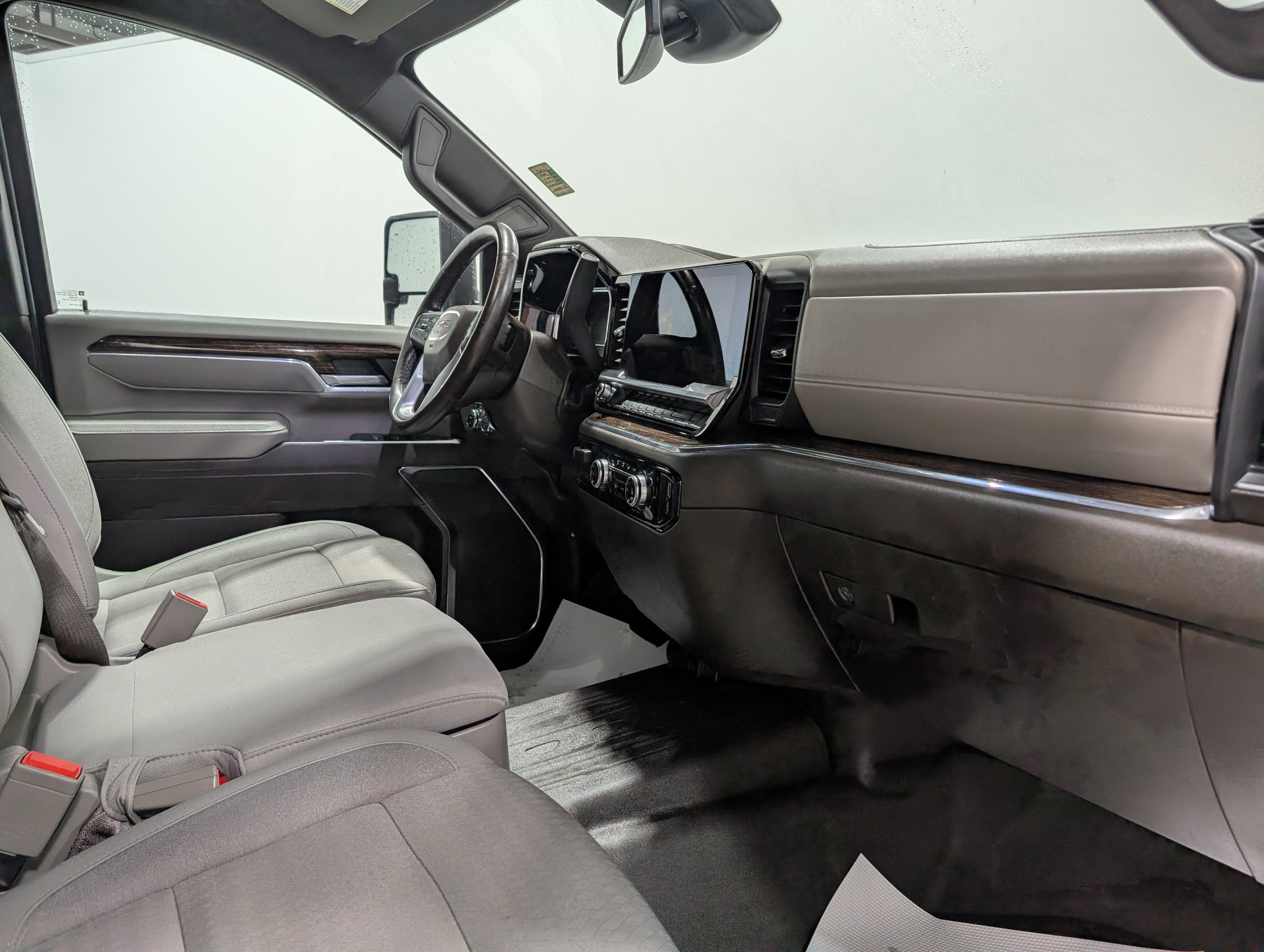 Used 2024 GMC Sierra 3500 SLE w/ SLE Value Package image 19