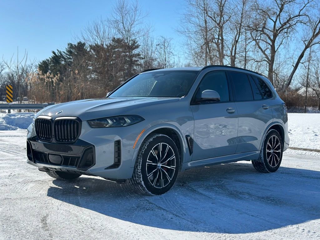Certified 2024 BMW X5 xDrive40i w/ Executive Package image 3