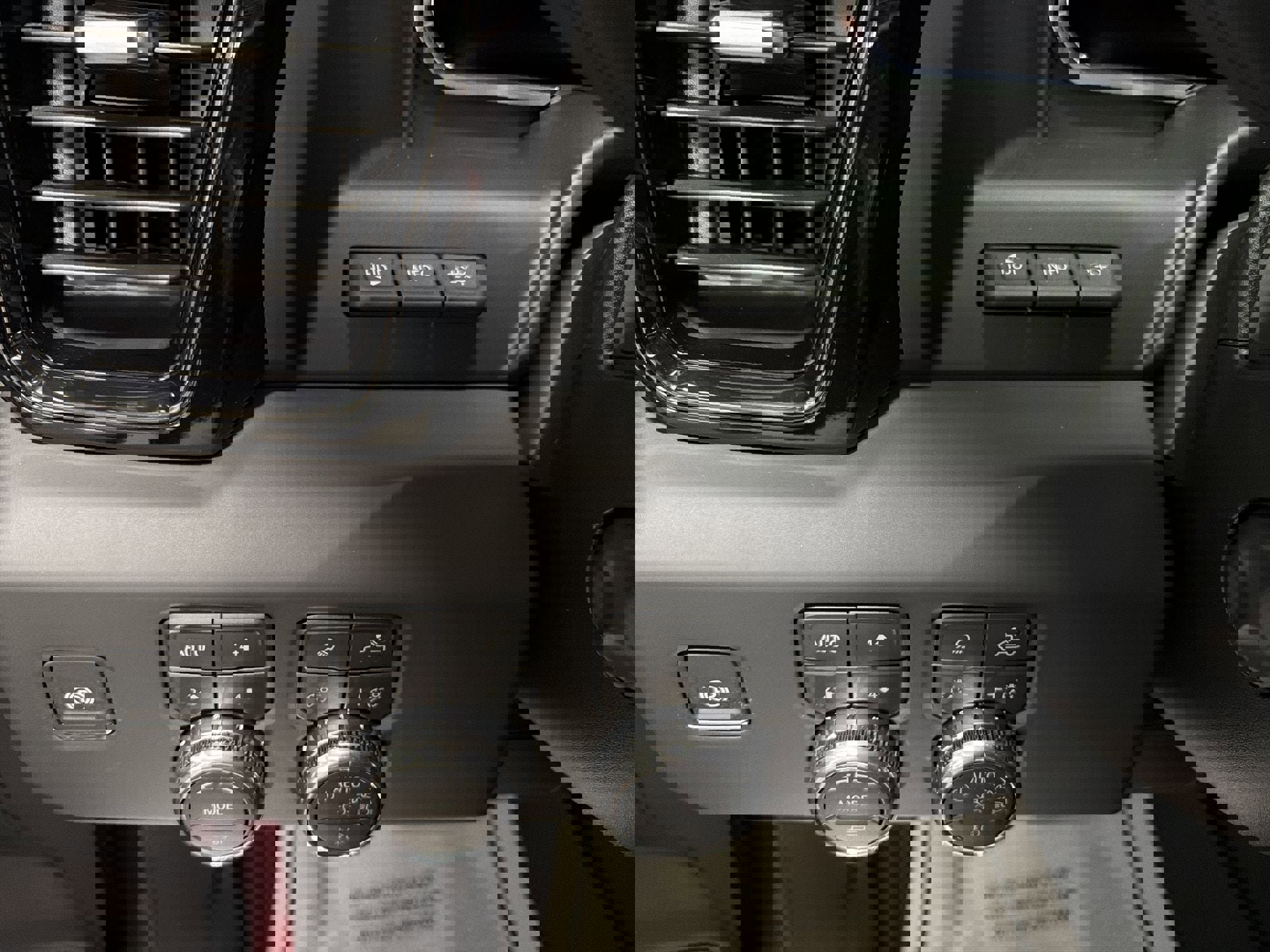 New 2026 GMC Sierra 1500 AT4 w/ AT4 Premium Package image 18