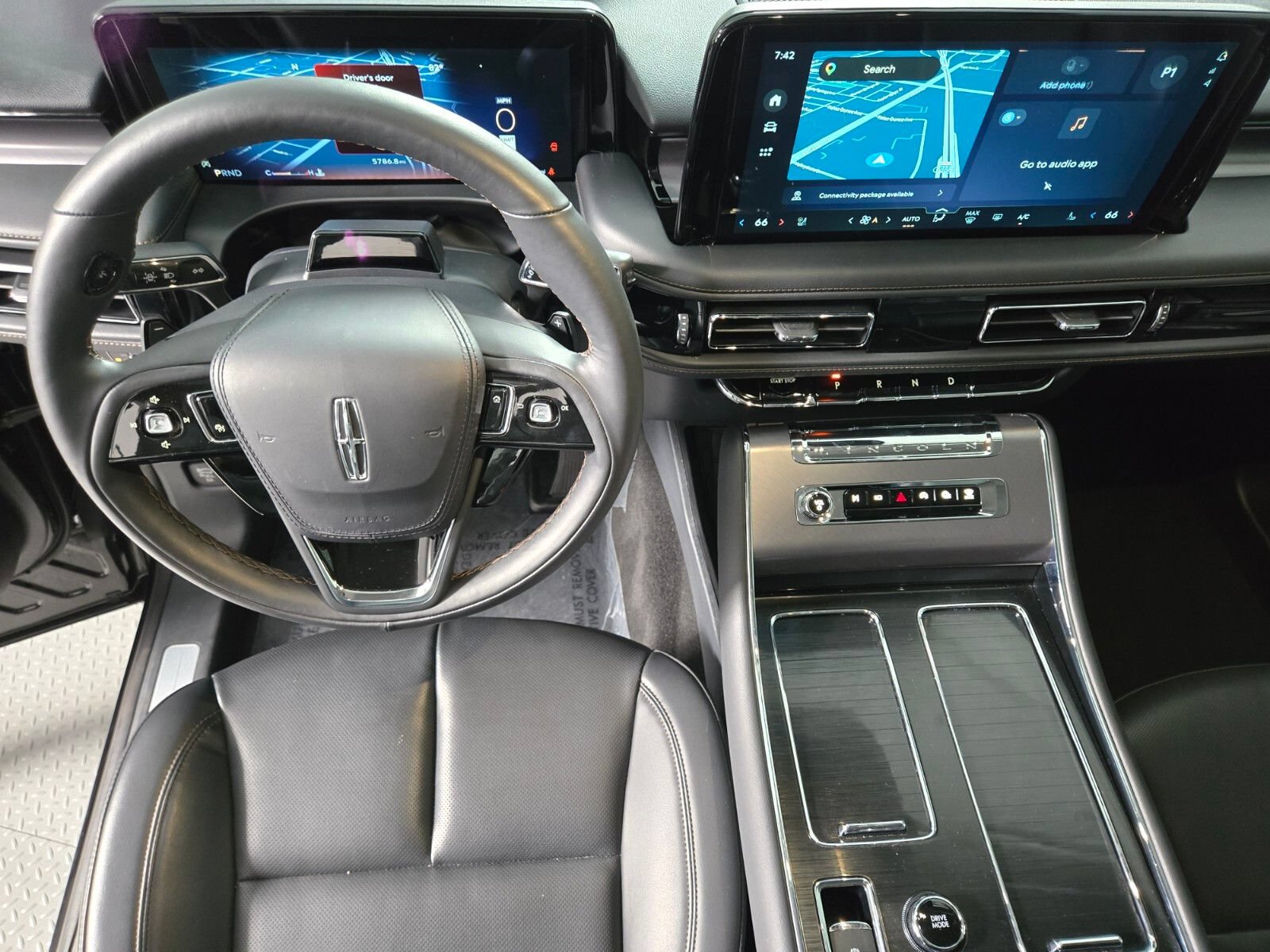 New 2026 Lincoln Aviator AWD image 16