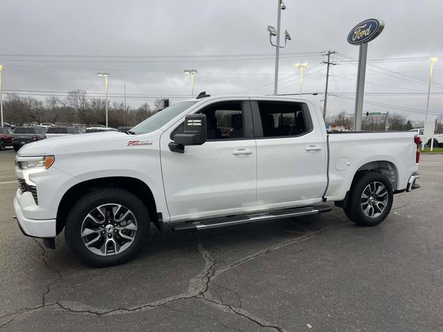 Used 2022 Chevrolet Silverado 1500 RST w/ Convenience Package II image 3
