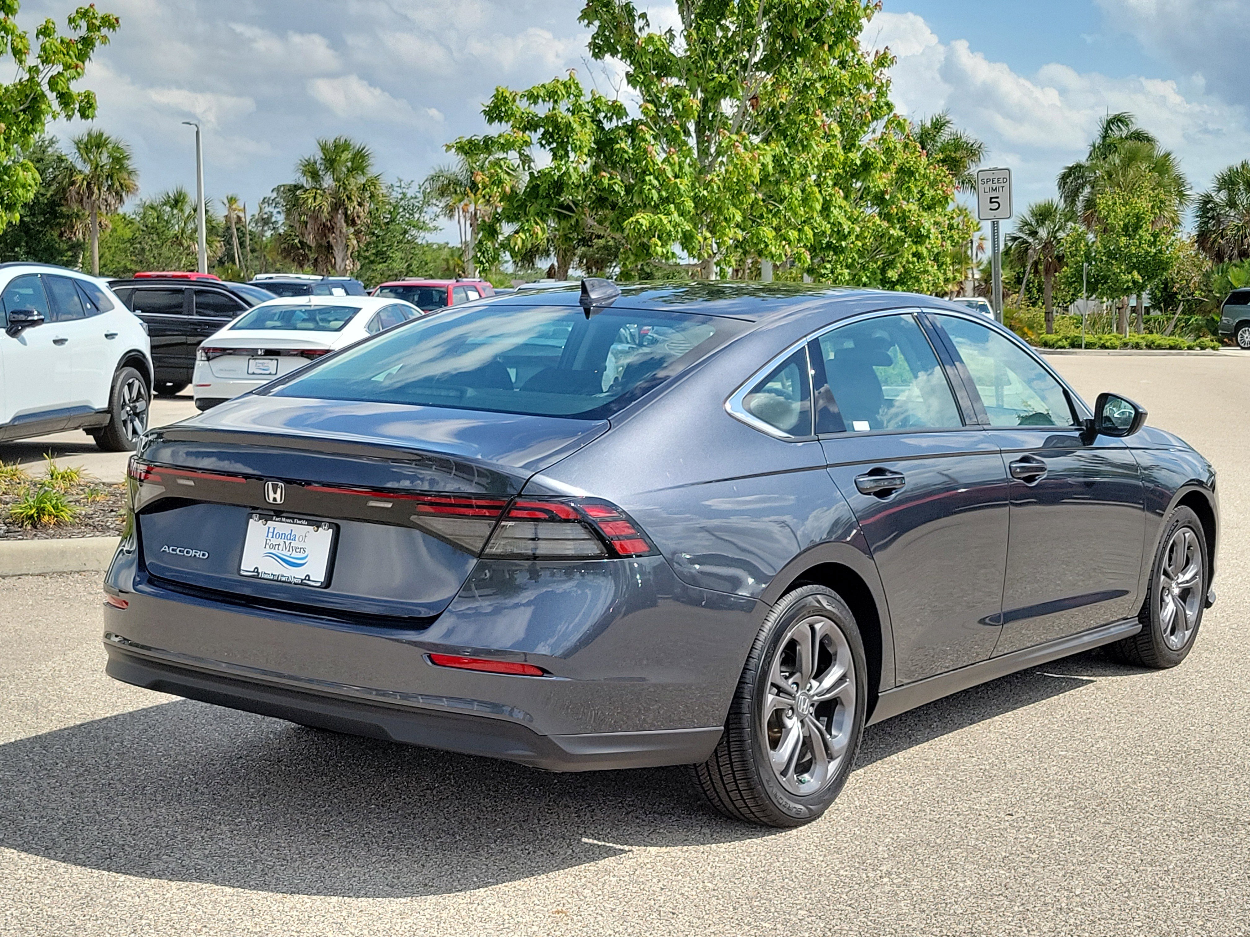 Used 2023 Honda Accord EX image 6